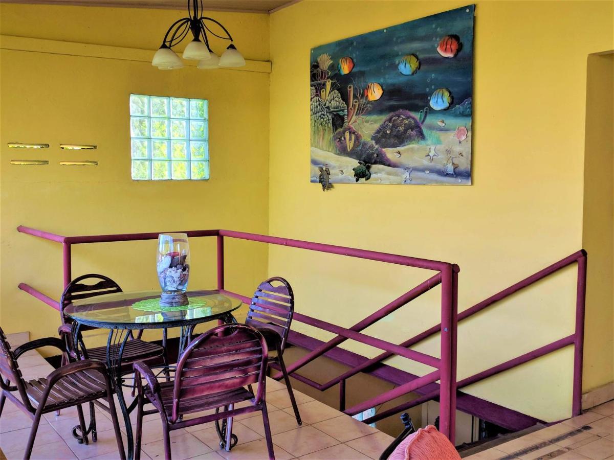 Hostal Dona Maria Pedasi Town ภายนอก รูปภาพ