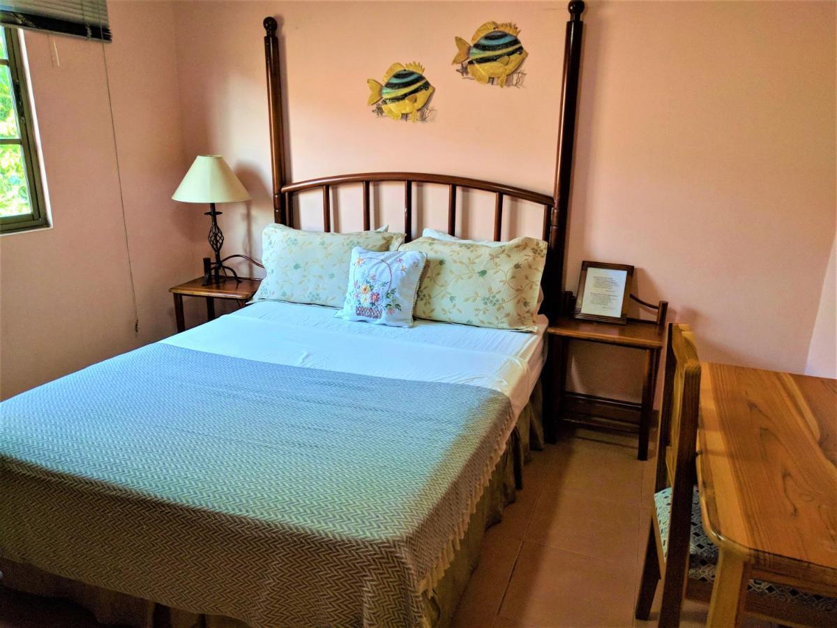 Hostal Dona Maria Pedasi Town ภายนอก รูปภาพ
