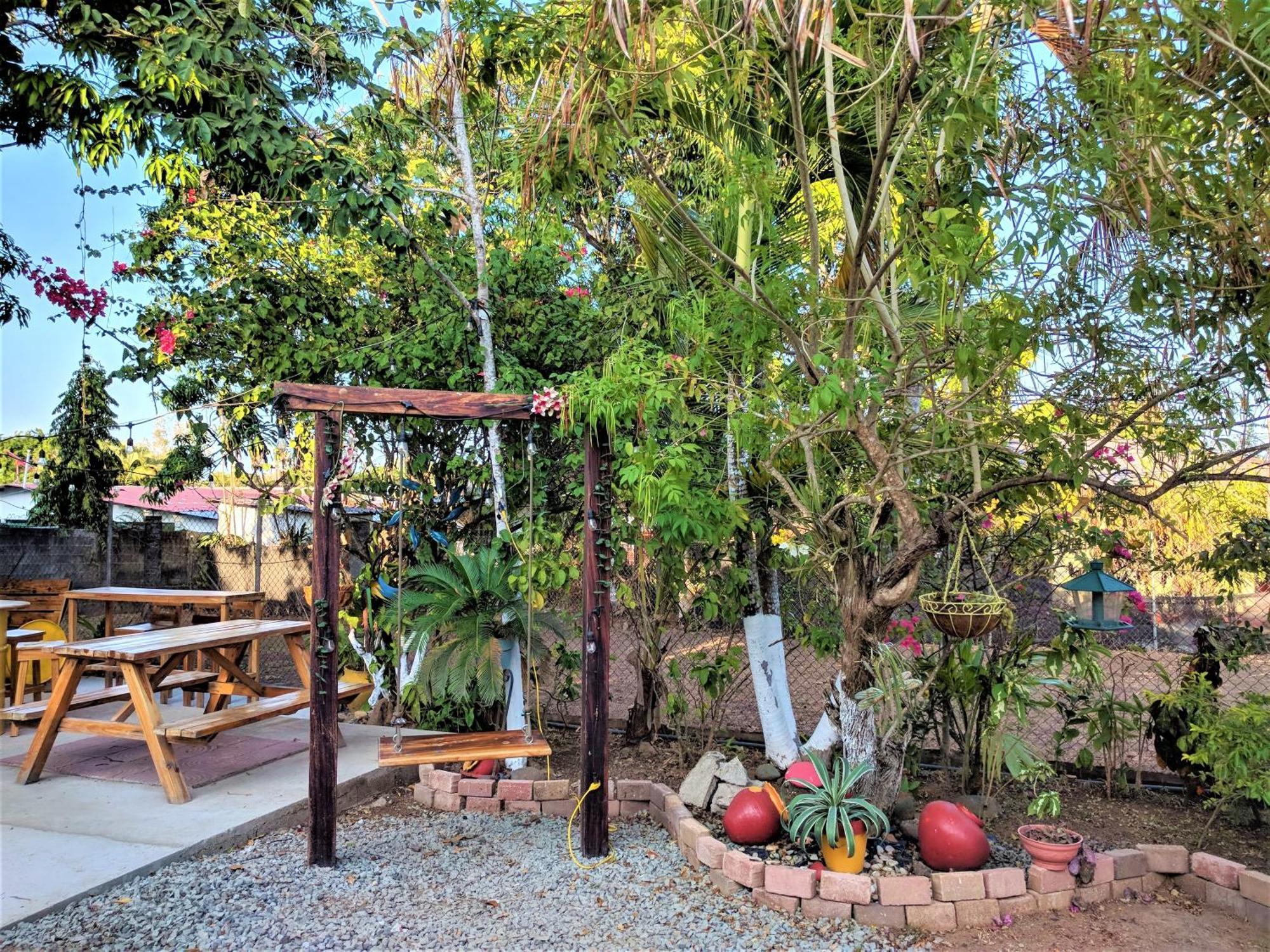 Hostal Dona Maria Pedasi Town ภายนอก รูปภาพ