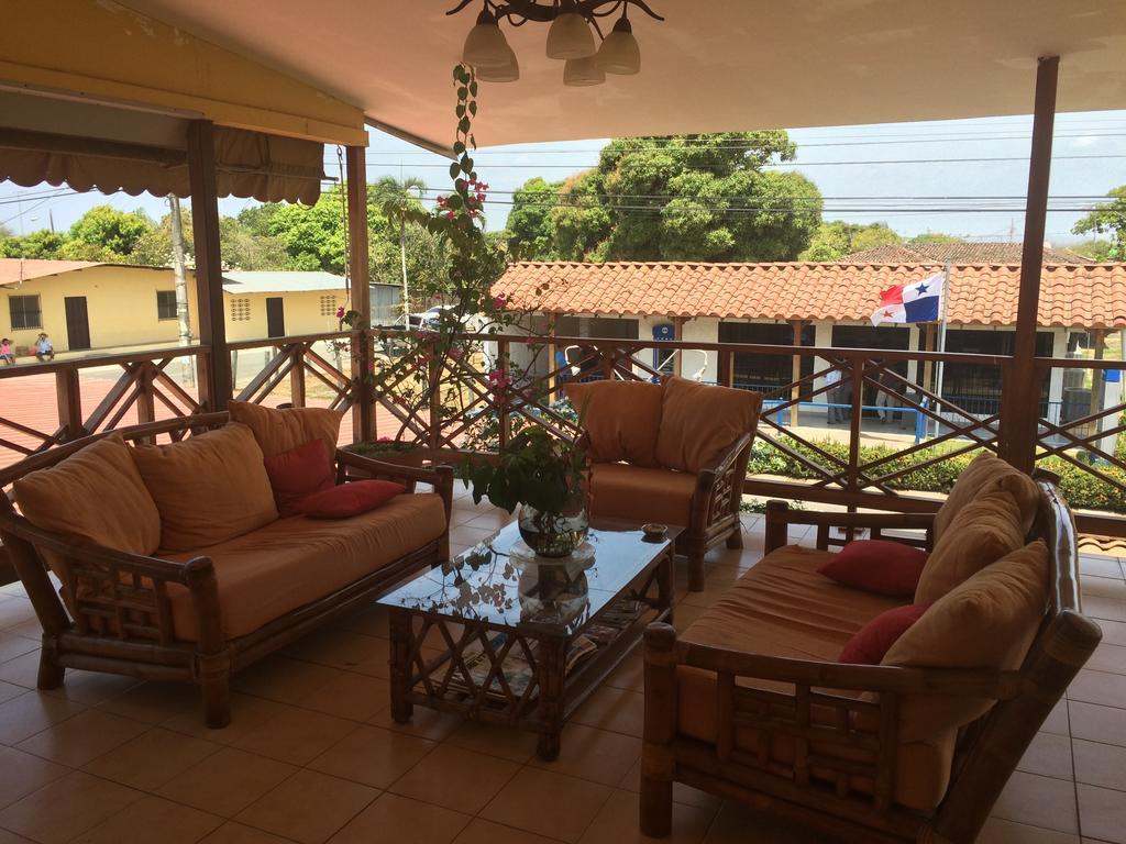 Hostal Dona Maria Pedasi Town ภายนอก รูปภาพ