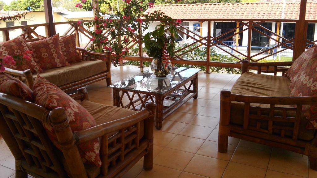 Hostal Dona Maria Pedasi Town ภายนอก รูปภาพ