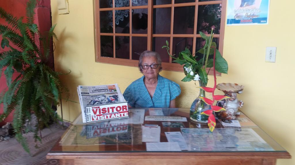 Hostal Dona Maria Pedasi Town ภายนอก รูปภาพ